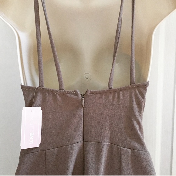 Crepe Solid Romper - Taupe - NWT - Picture 5 of 5